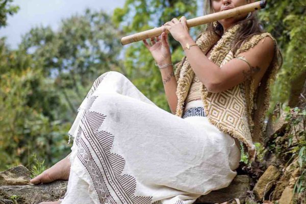 kadek-Dewi-aryani-kda-balinese-dance-the body-remembers-bali-forgotten-land