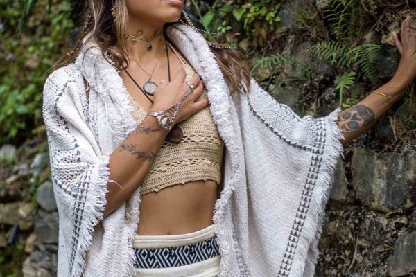 kadek-Dewi-aryani-kda-balinese-dance-the body-remembers-bali-forgotten-land